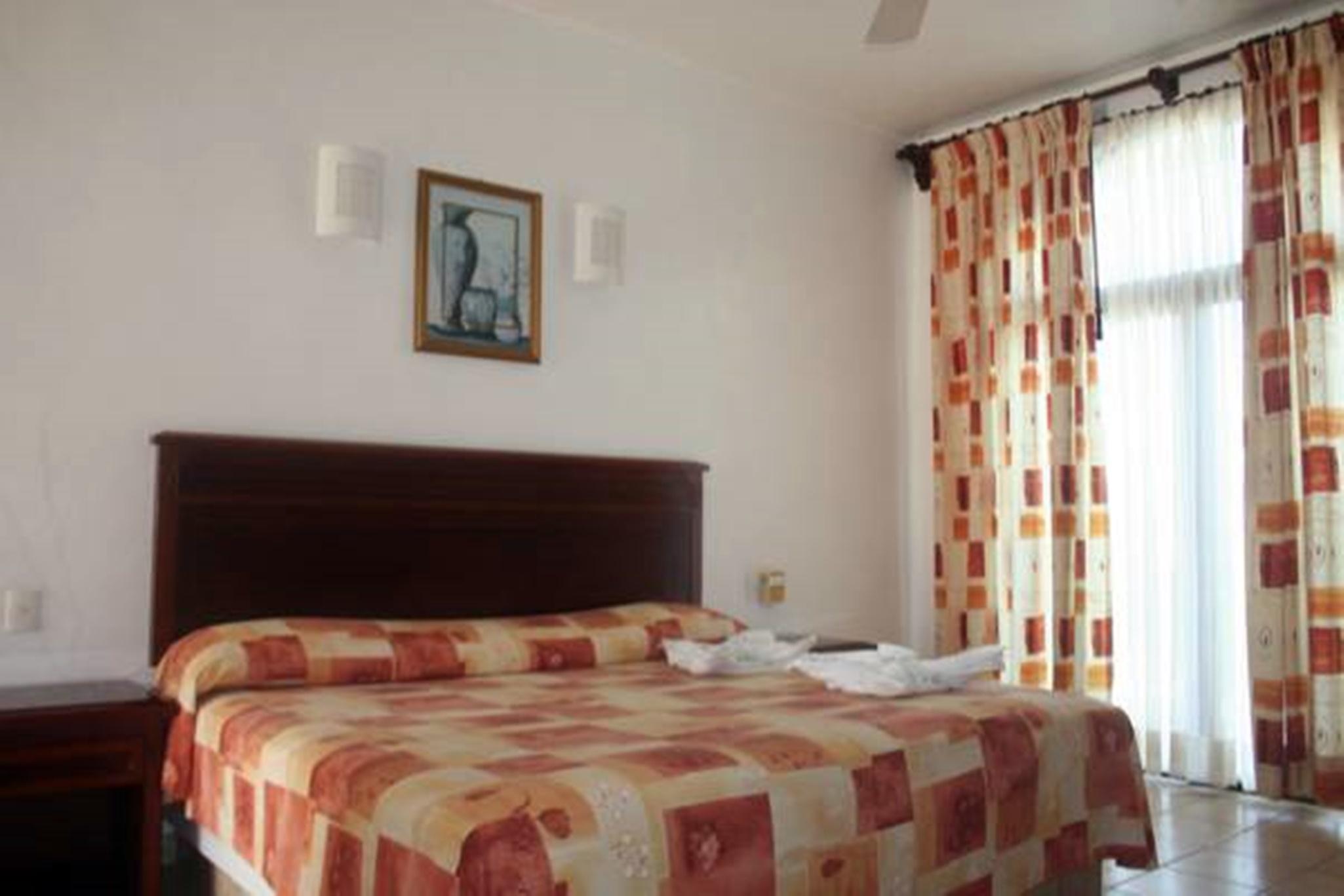 Hotel Caracol Plaza بويرتو إسكونديدو المظهر الخارجي الصورة
